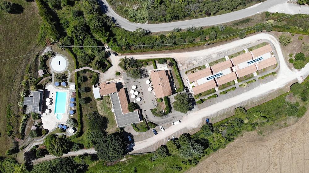 Country Hotel & Resort I Calanchi Ripatransone Exterior foto